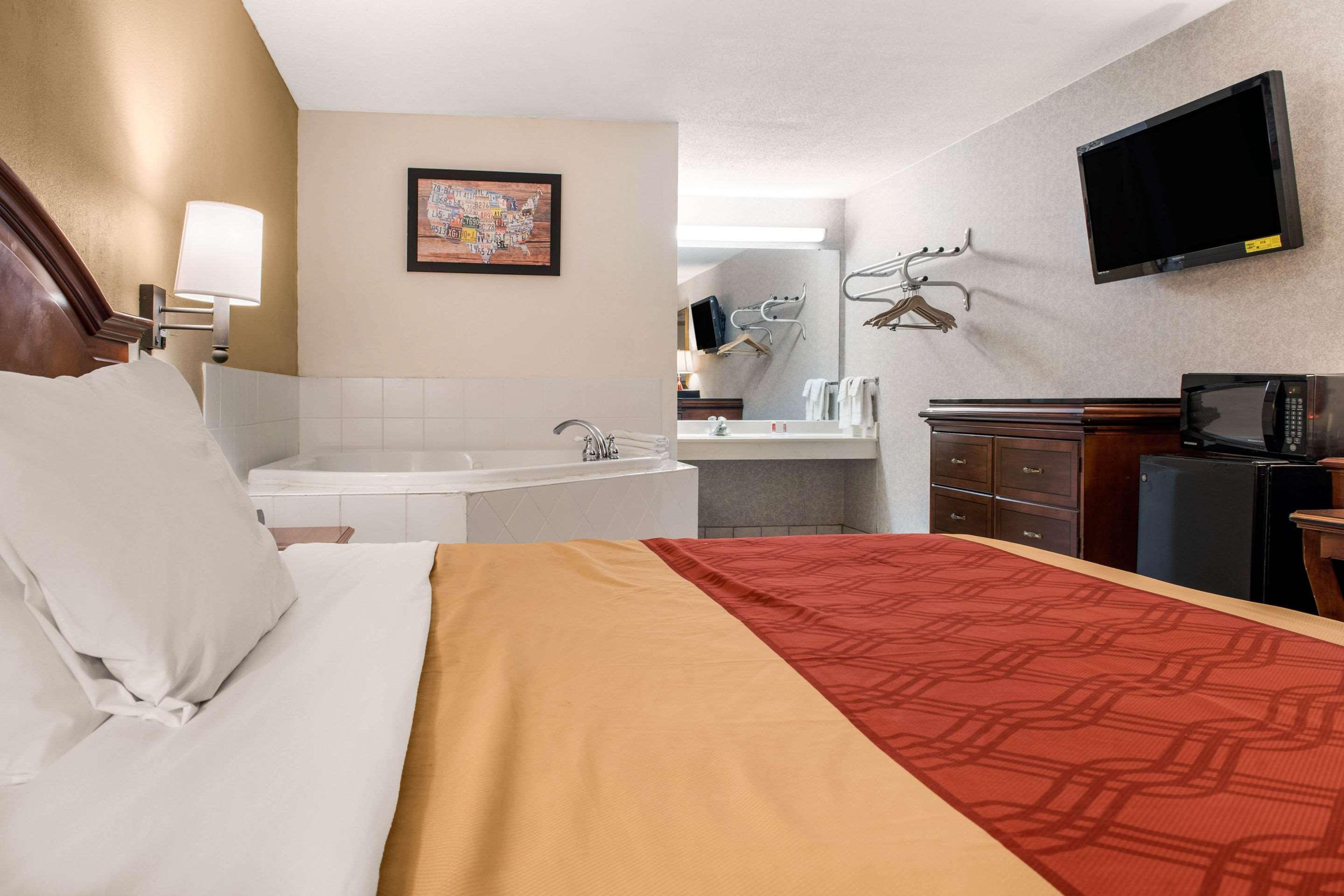 Econo Lodge Holland Ngoại thất bức ảnh