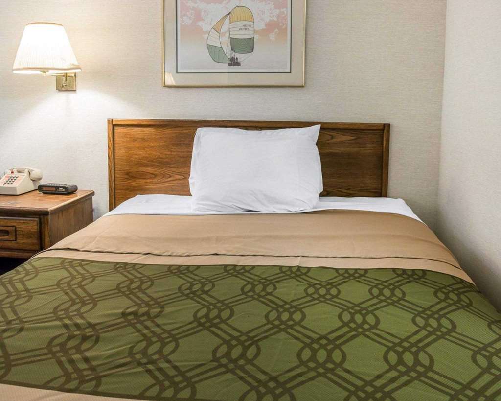 Econo Lodge Holland Phòng bức ảnh