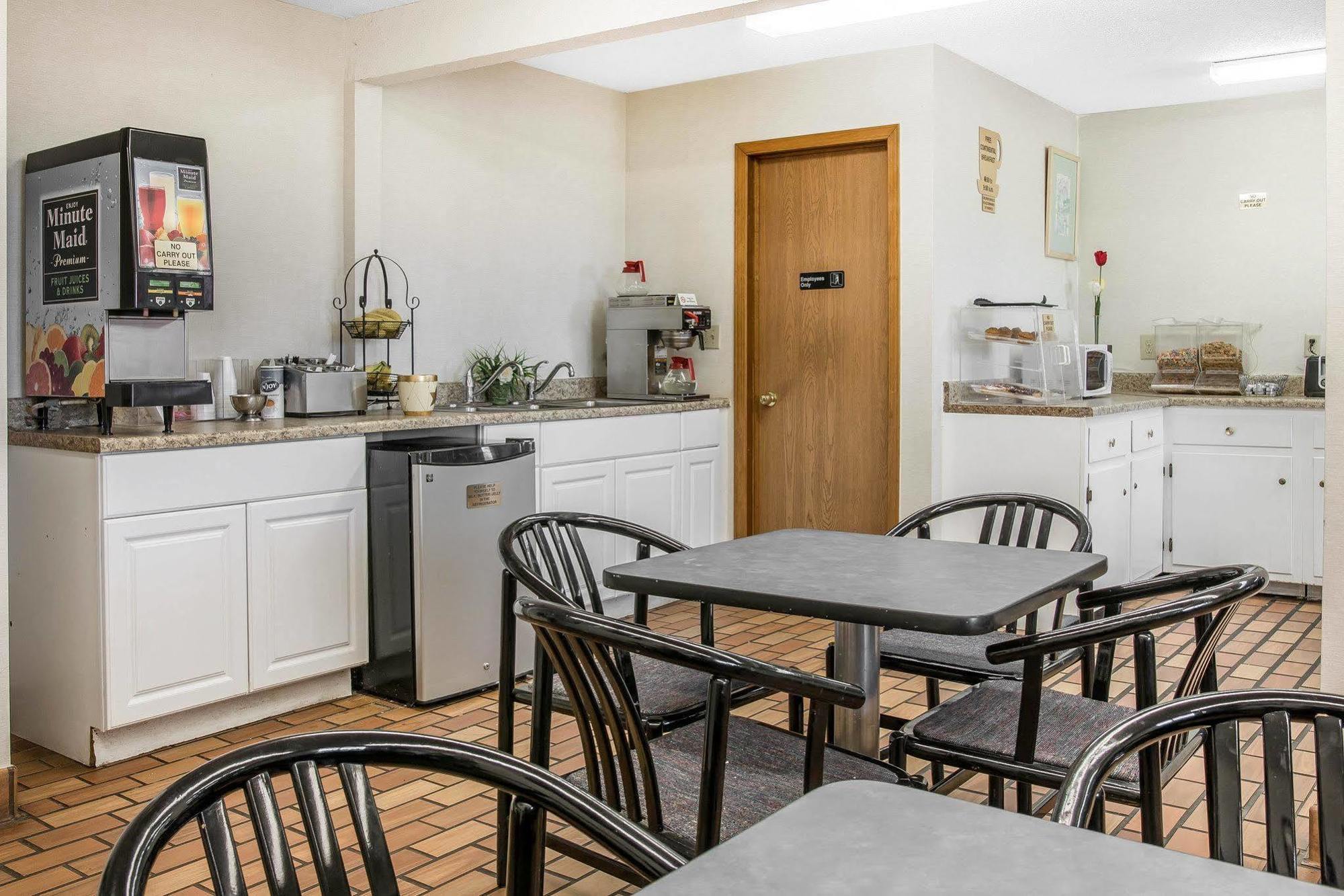 Econo Lodge Holland Ngoại thất bức ảnh